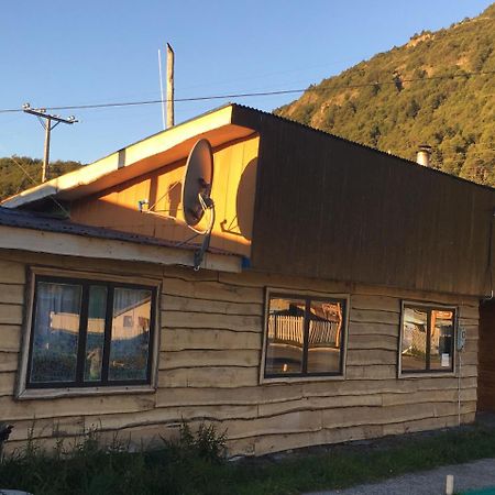 Puesto Canogas Hostal Villa O'Higgins Exteriör bild